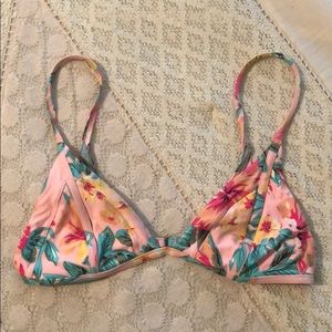 Billabong bikini top